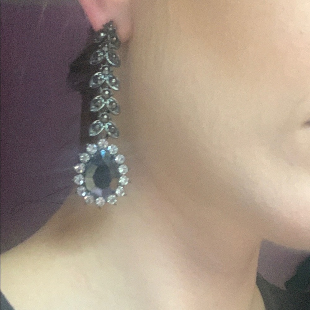 Elegant black and white dangle earrings